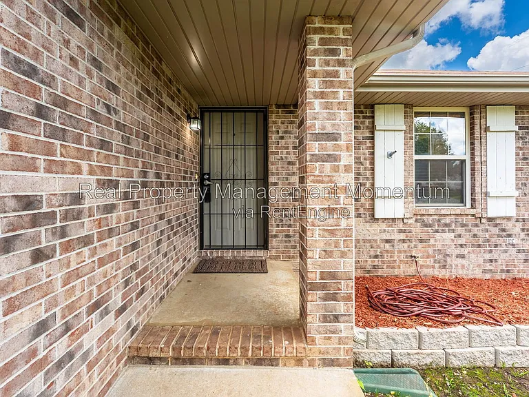 813 Daniel Ln — Photo 22