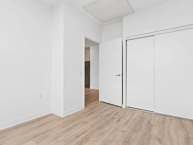 7437 Kingston Rd #820 — Photo 15