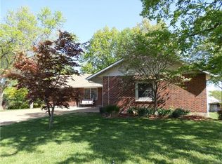 2701 Yaeger Rd, Saint Louis, MO 63129