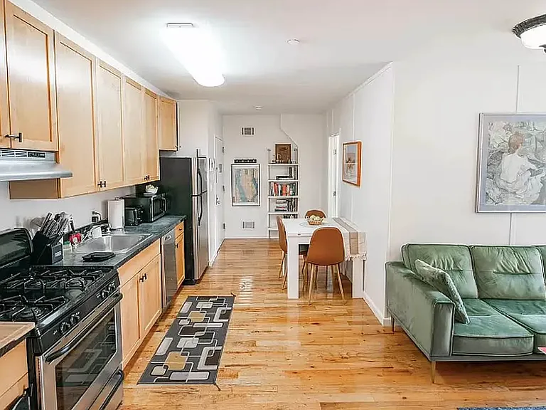 567 Warren St #102 — Photo 3
