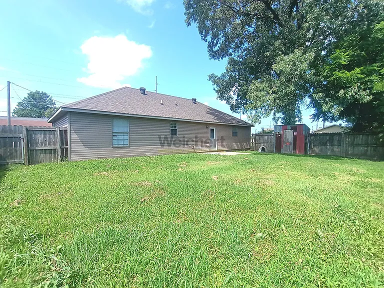 202 E Baldwin St — Photo 14