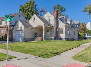 725 Abbott Ave, Ridgefield, NJ 07657