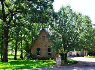 101 White Cap Ln, Mabank, TX 75156
