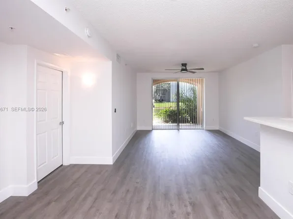 8050 N Nob Hill Rd APT 106, Tamarac, FL 33321