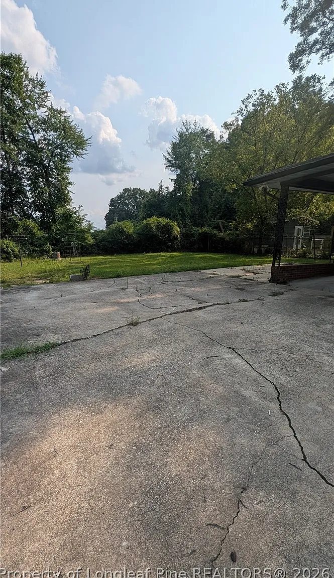 3 bed, 1.5 bath, 1002 sqft, $1,300 — Photo 4