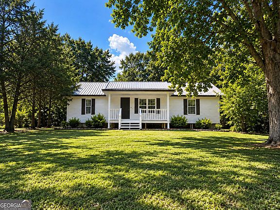 2nd image of 2392 Hancock Dr