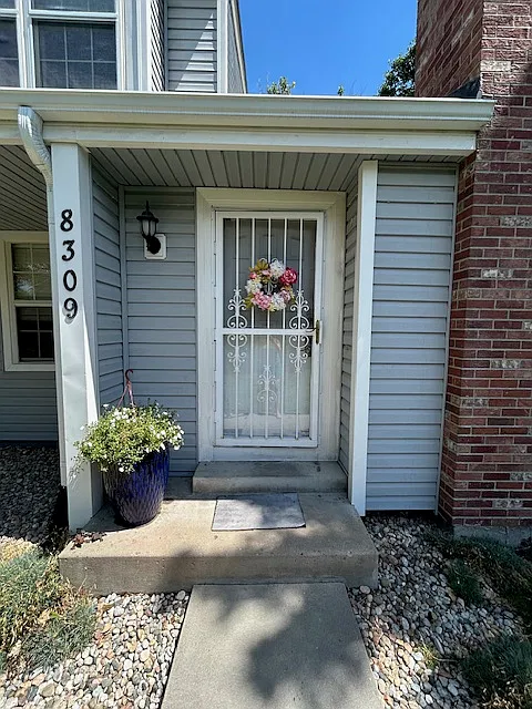 2 bed, 1100 sqft, $2,150 — Photo 2