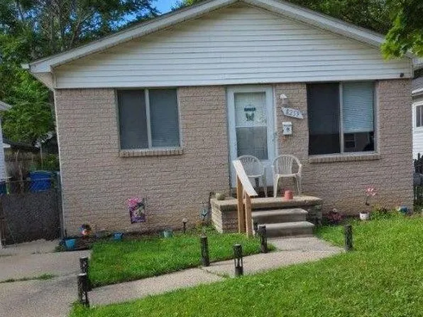 8259 Timken Ave, Warren, MI 48089
