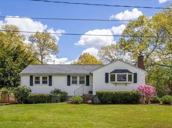 3 Hal Ave, Brockton, MA 02301