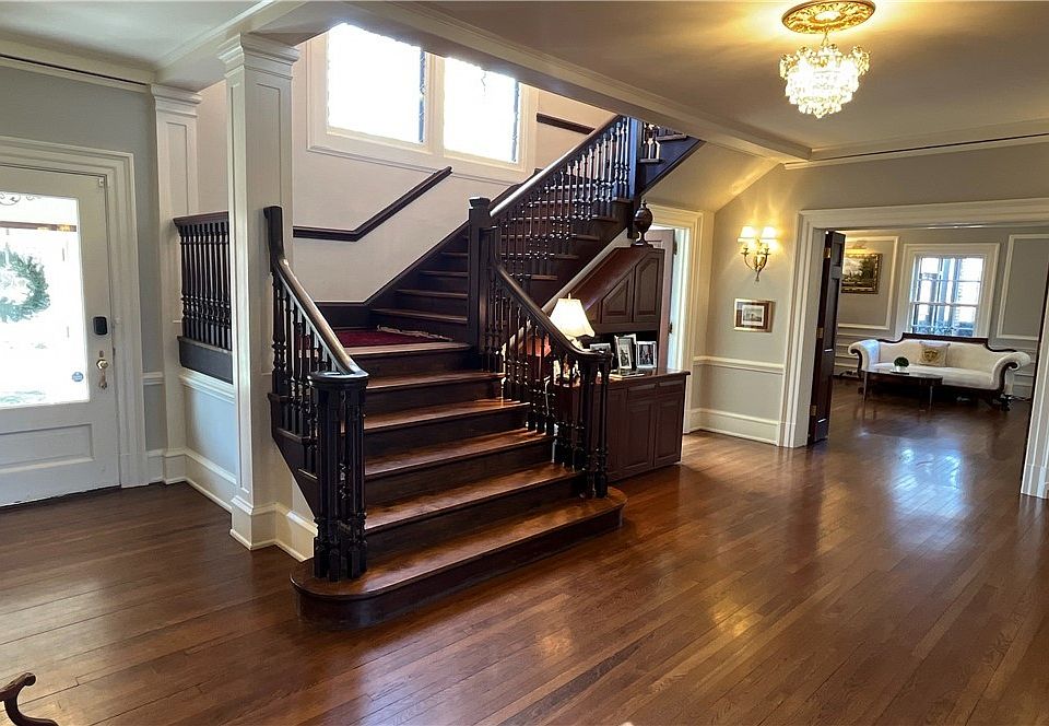 16390 S Park Blvd, Shaker Heights, OH 44120 | Zillow
