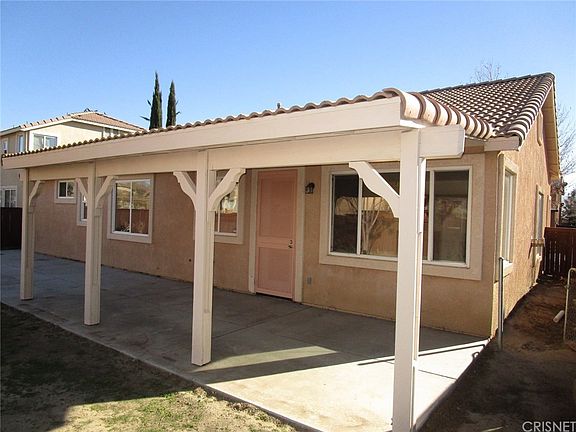 2nd image of 3735 Las Palmas Ave