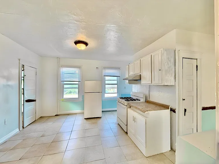 2 Shirley St #2A — Photo 8