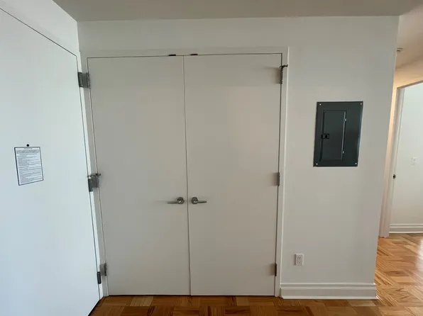 1510 Lexington Avenue image 6 of 18