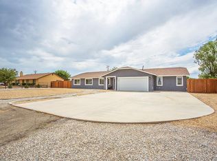 12582 Running Deer Dr, Apple Valley, CA 92308