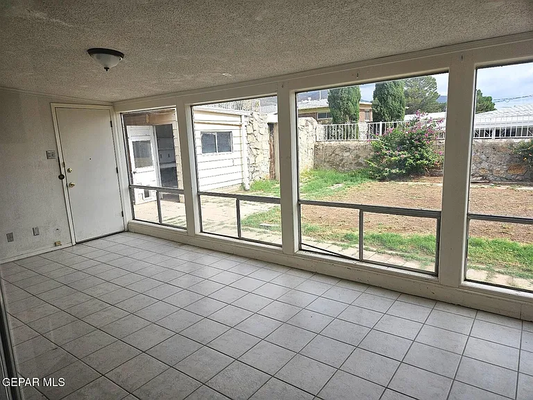 3411 Garnet Dr — Photo 22