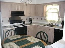 eat in kitchen