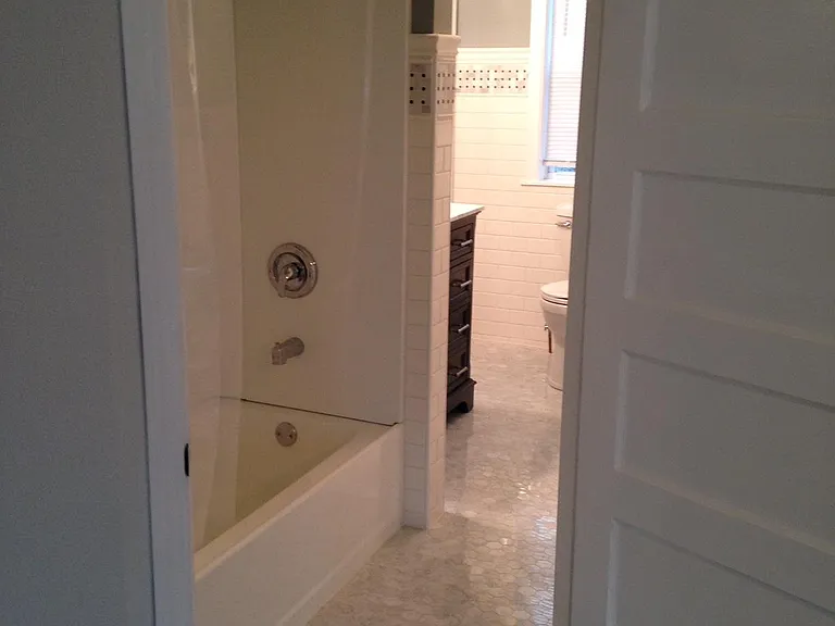 559 W 10th St #2 — Photo 4