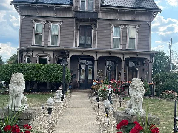 42 3rd St SE, Carrollton, OH 44615
