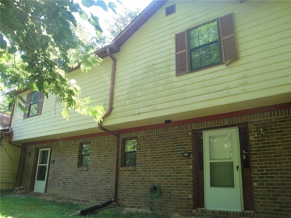 1st image of 745-749 Barnes Mill Trce