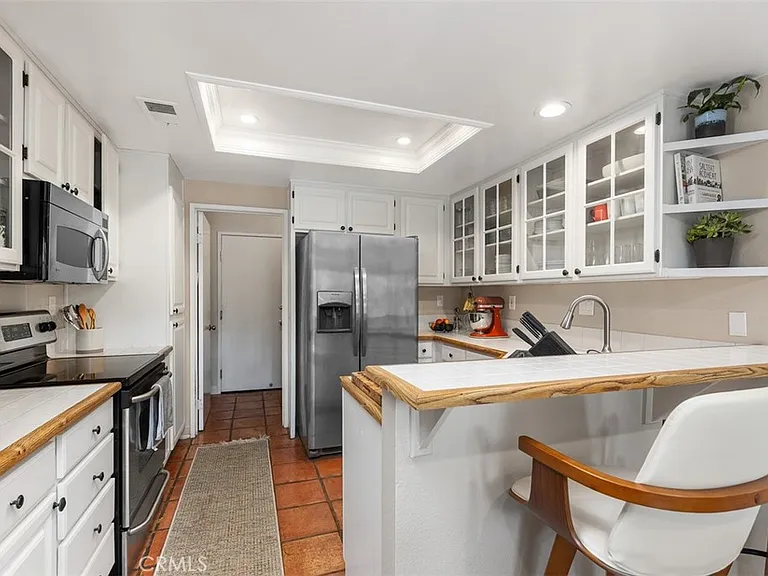 115 Stanford Ct #50 — Photo 8