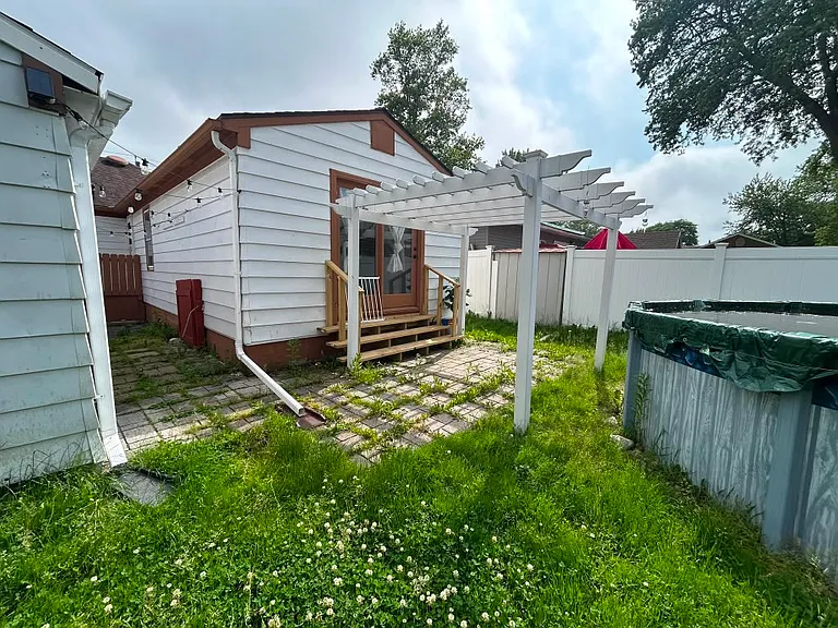 766 Harding Ave — Photo 12