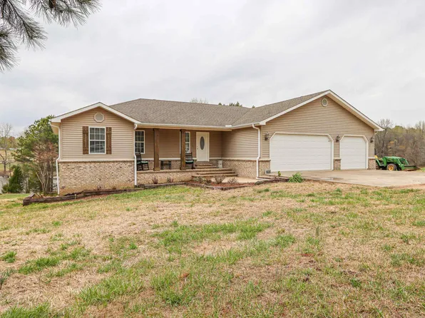 255 Twin Lake Dr, Paragould, AR 72450