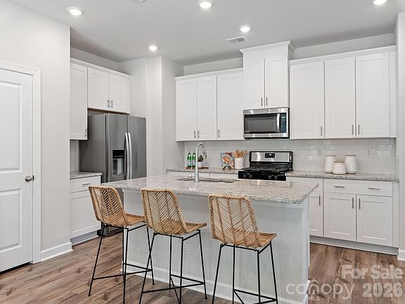 2nd image of 3064 14th Ave NE