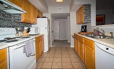 1015 Villagio Cir #204 — Photo 21
