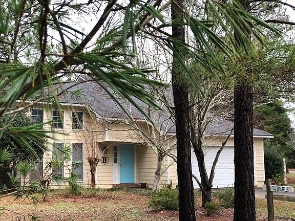 3rd image of 1320 Woodlawn Cir