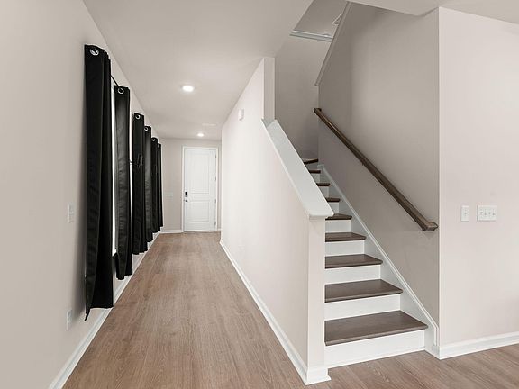 5th image of 265 Wappoo Trace Ln
