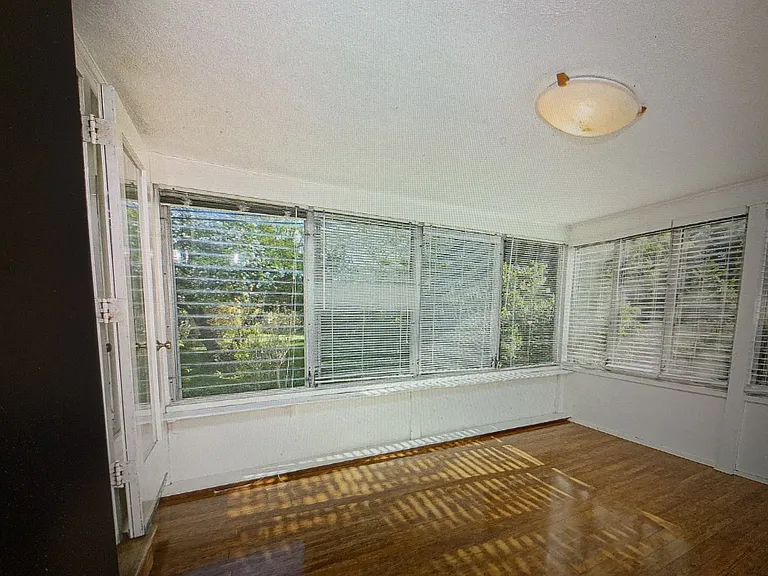 526 Williams Rd — Photo 10