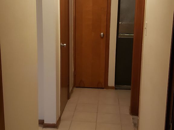 5th image of 2106 Oak St