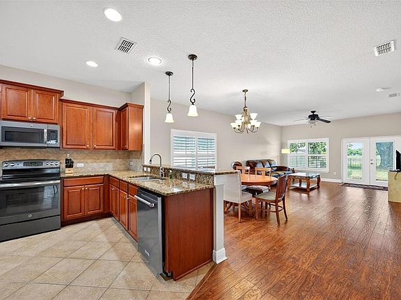 3rd image of 30224 Cheval St