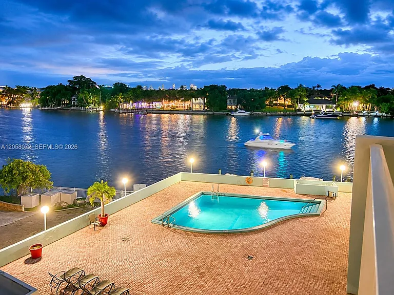 5838 Collins Ave #5G — Photo 26