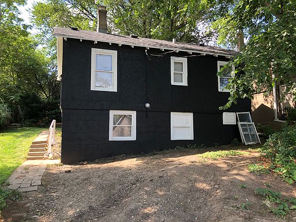 4th image of 4944 1/2 Charles St