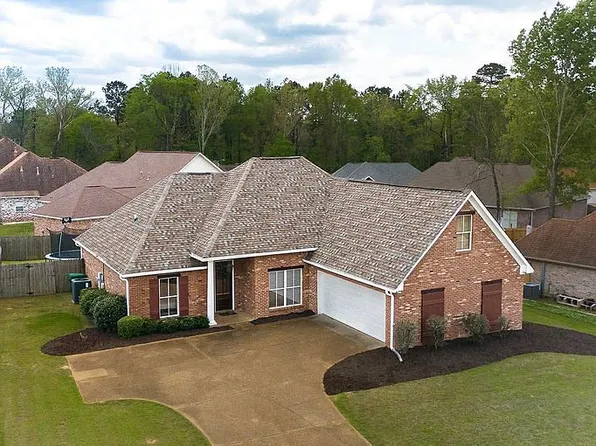 435 Huntington Dr, Jackson, MS 39272