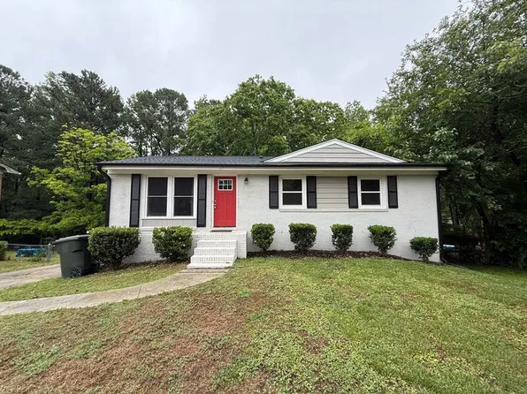 2809 Newark Dr, Raleigh, NC 27610