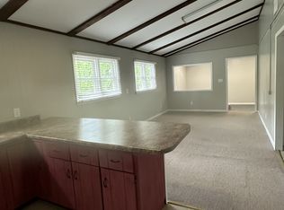 252 Highway W W, Eldon, MO 65026