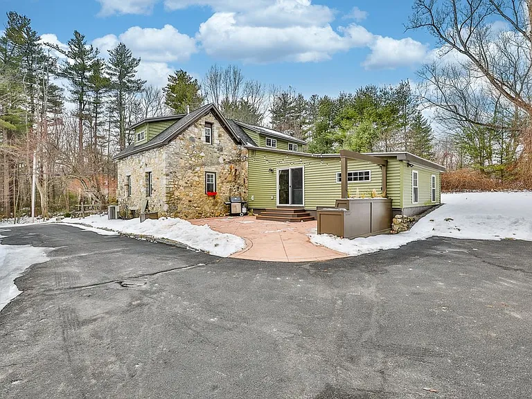 109 Ministerial Rd — Photo 7