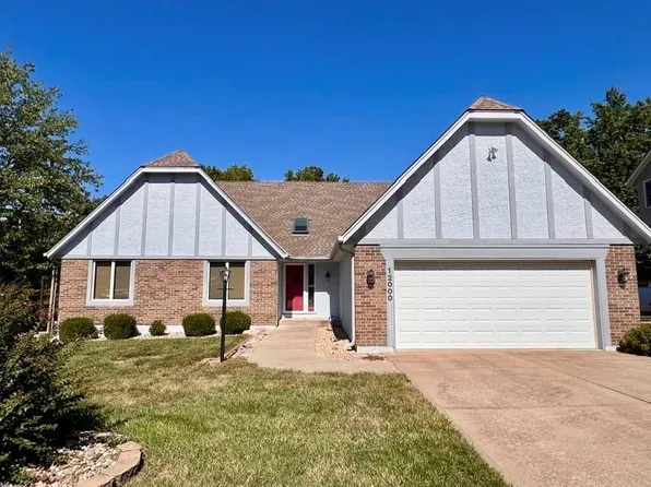 12000 E 78th Ter, Raytown, MO 64138