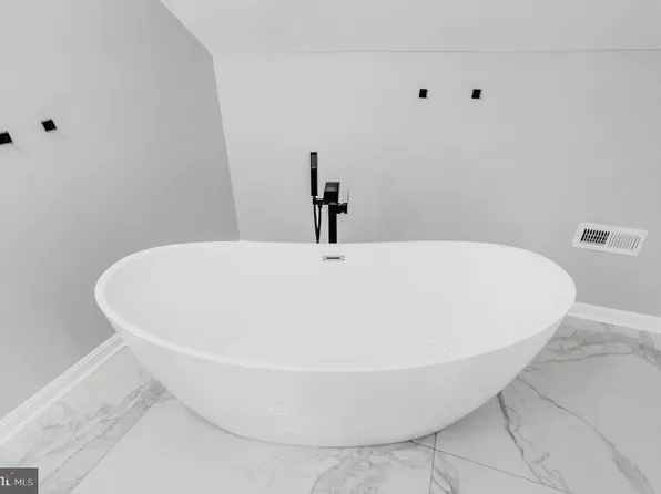 7004 Arion Ave, Baltimore, MD 21234