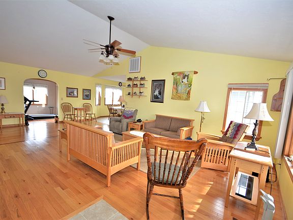 3rd image of 6031 E Anderson Rd