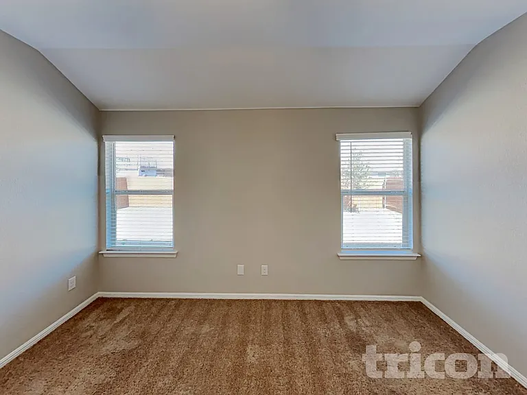 805 Walls Blvd — Photo 4
