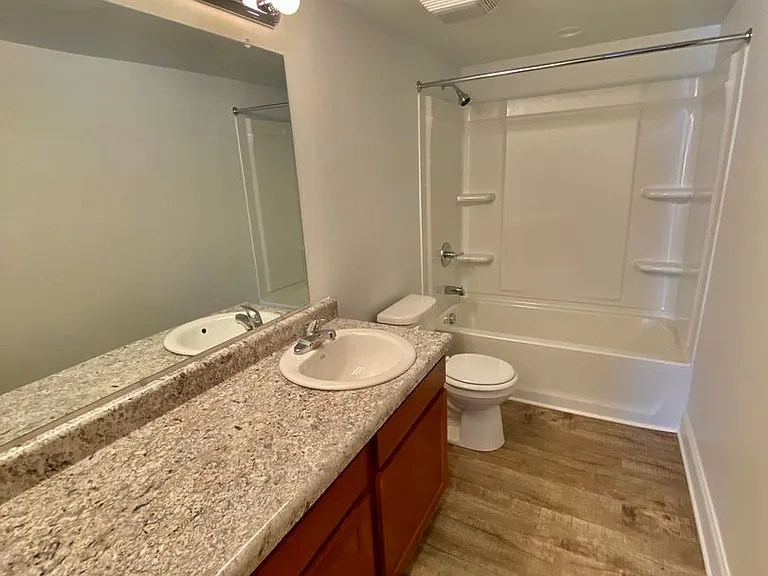 504 Saint Johns St — Photo 22