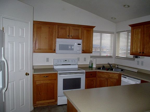 3rd image of 5907 W Soapstone Cir