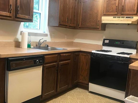3rd image of 125 Capstan Ave