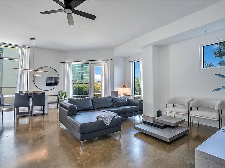 525 E Jackson St #301 — Photo 20