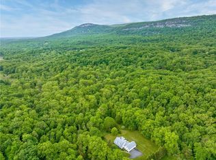 110 Marakill Ln, New Paltz, NY 12561