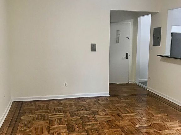 4th image of 320 Sterling St APT 5DW