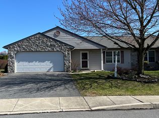 419 Flaxen Ln, Ephrata, PA 17522